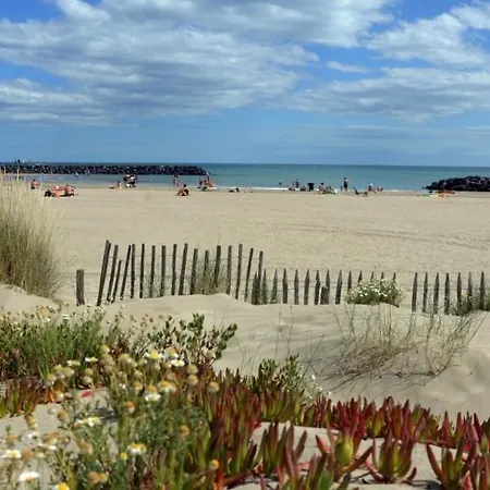 Lejlighed Le Pharo, Centre Port, 800m De La Plage, Clim Mobile