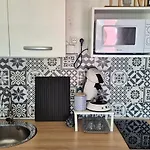 Apartment Le Pharo, Centre Port, 800m De La Plage, Clim Mobile Agde