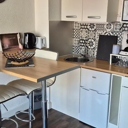 Le Pharo, Centre Port, 800m De La Plage, Clim Mobile Apartment