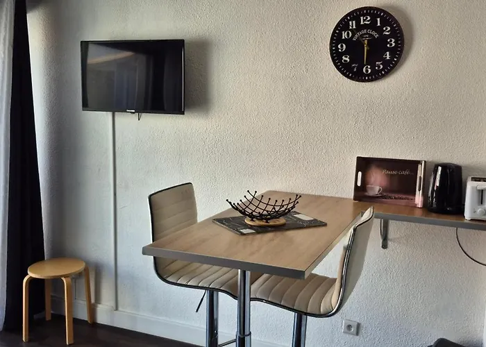 Le Pharo, Centre Port, 800m De La Plage, Clim Mobile Agde