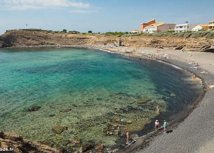 Apartment Le Pharo, Centre Port, 800m De La Plage, Clim Mobile Agde